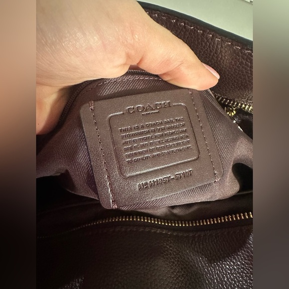 Coach Turnlock Chain Tote Burgundy Pebble Leather - Picture 10 of 12